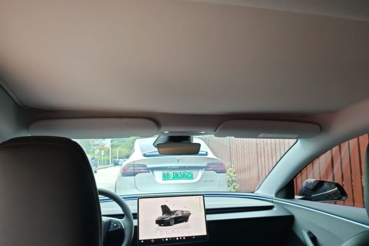 Tesla Model 3 2024 car image #18