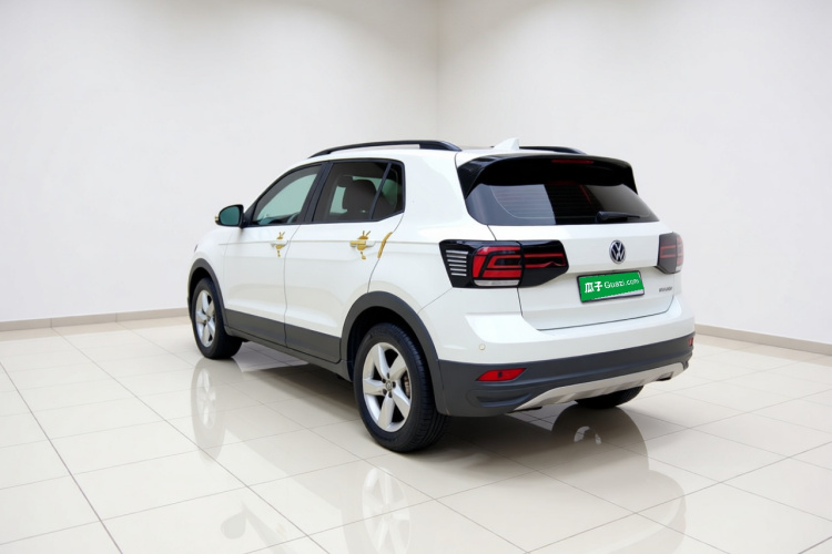 Volkswagen T-Cross 2020 immagine di auto #5
