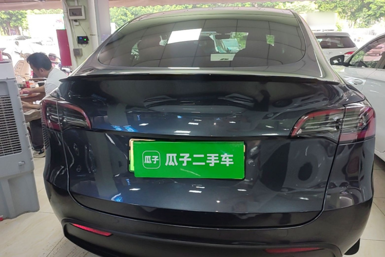 Tesla Model Y 2024 #6 Tesla Model Y 2024 изображение автомобиля #6