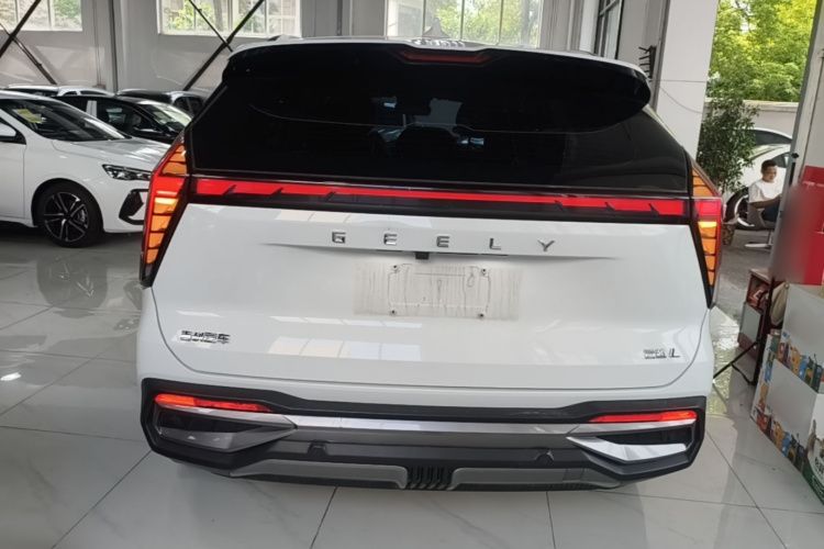 GEELY Boyue L 2023 car image #6