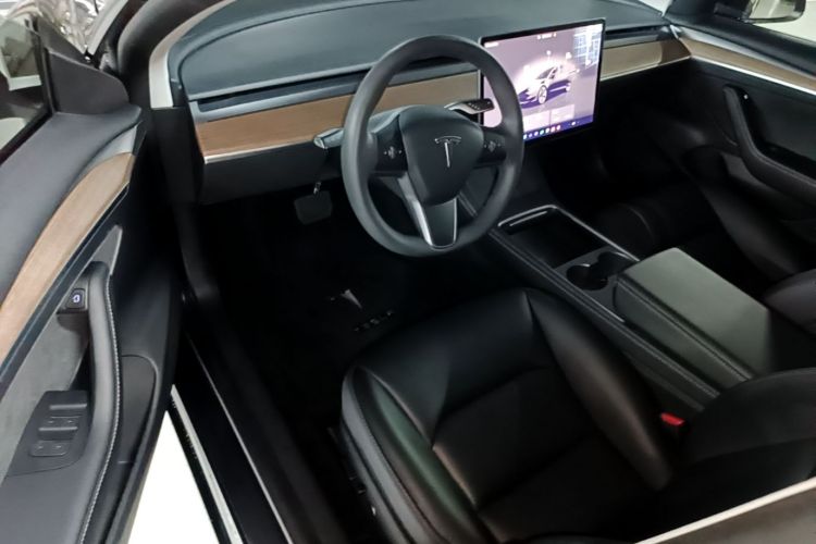 Tesla Model 3 2023 #16 Tesla Model 3 2023 car image #16