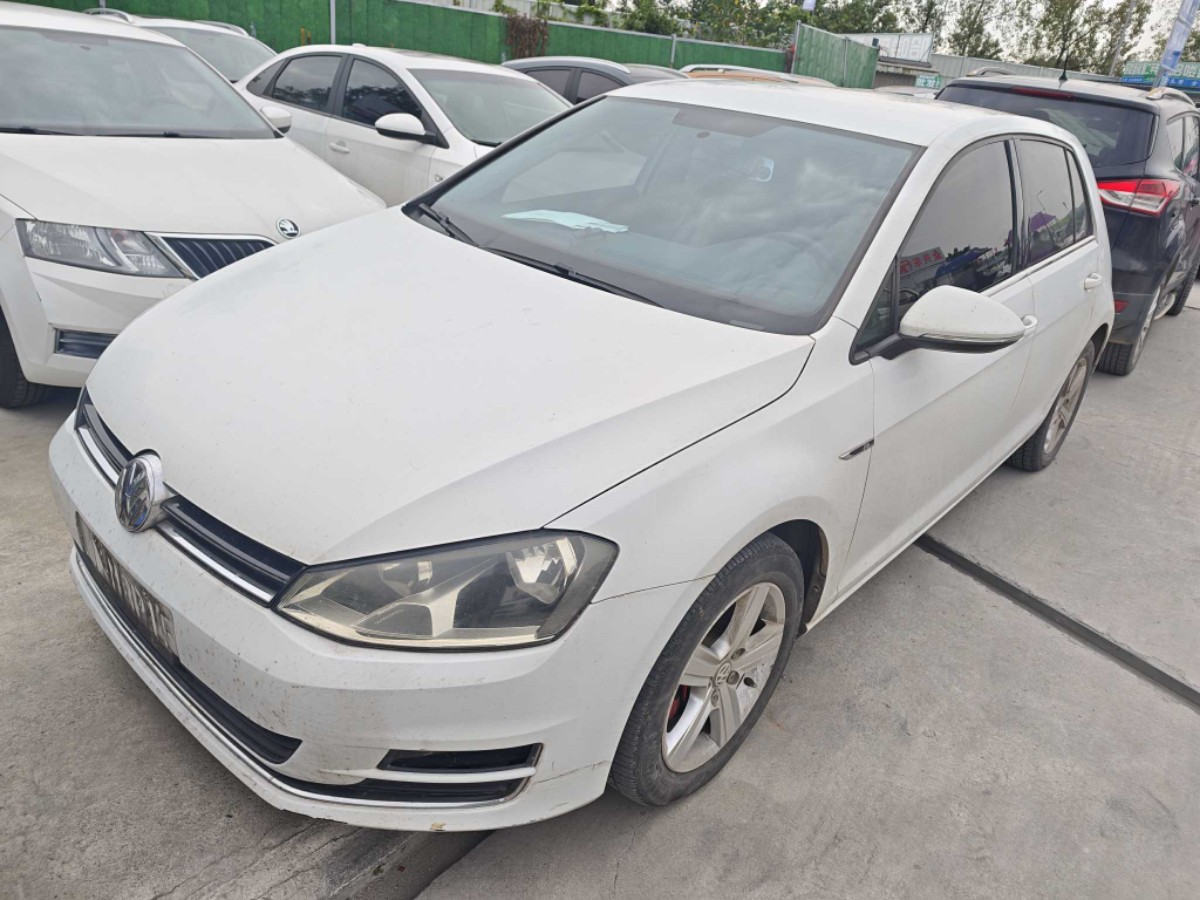 Volkswagen Golf 2015 immagine di auto 