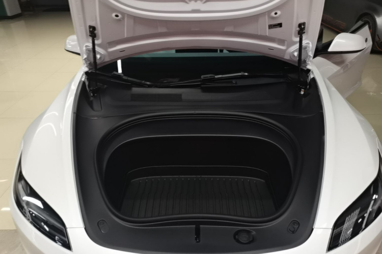 Tesla Model 3 2024 #19 Tesla Model 3 2024 car image #19