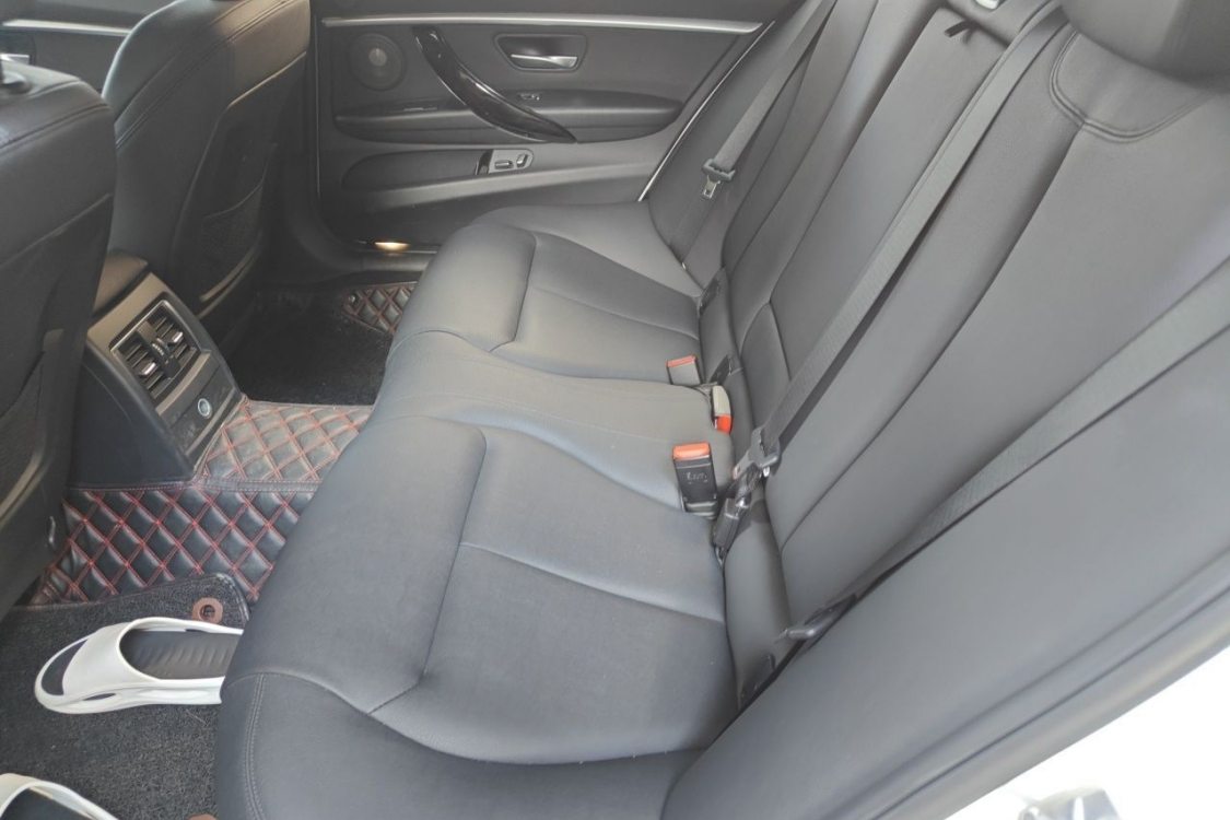 BMW 3 Series 2019 #21 BMW 3 Series 2019 car image #21