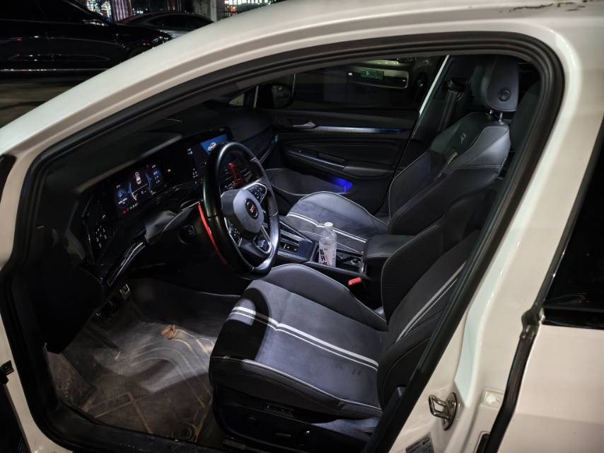 Volkswagen Golf 2021 car image #5