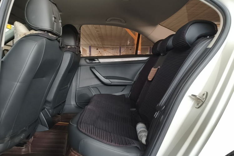 Volkswagen Santana 2019 car image #17