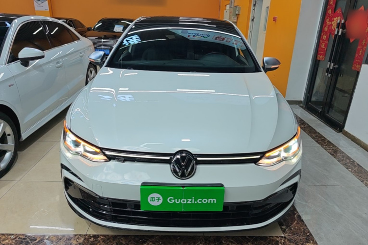 Volkswagen Golf 2022 car image #3