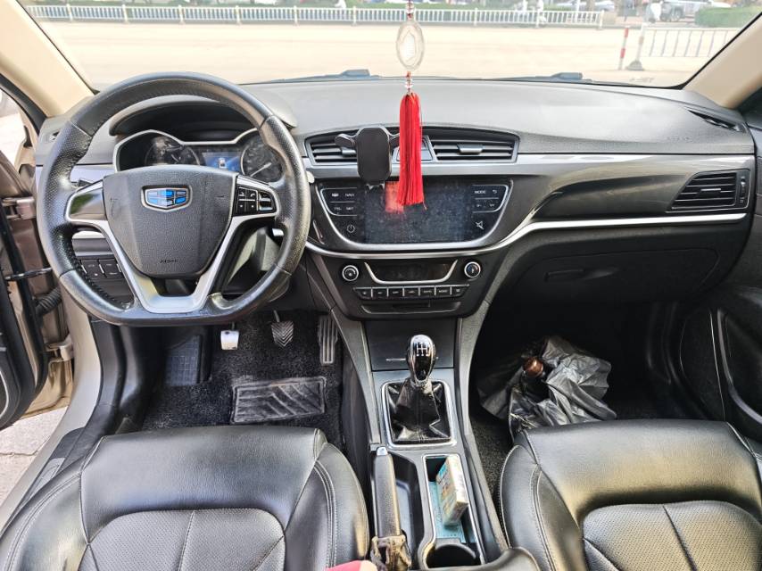 GEELY Emgrand 2016 car image #4
