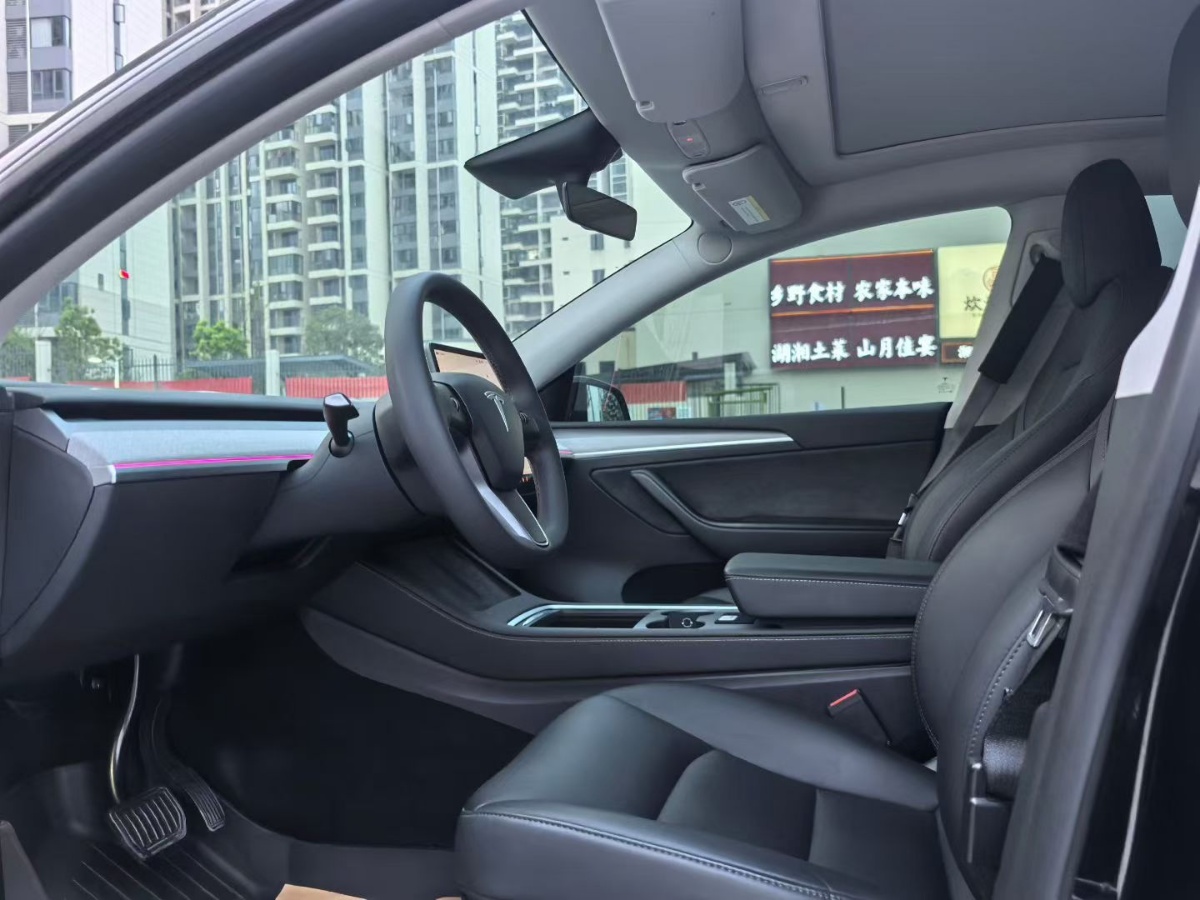Tesla Model Y 2023 #5 Tesla Model Y 2023 car image #5