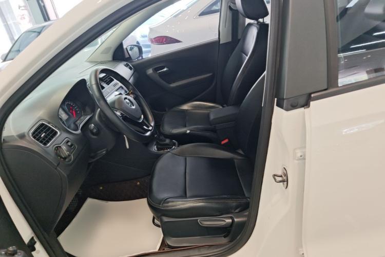 Volkswagen Polo 2018 #15 Volkswagen Polo 2018 car image #15