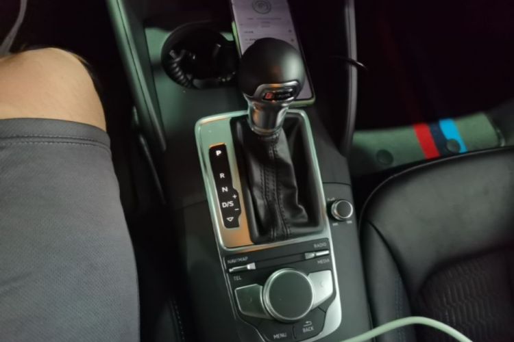 Audi A3 2019 car image #14