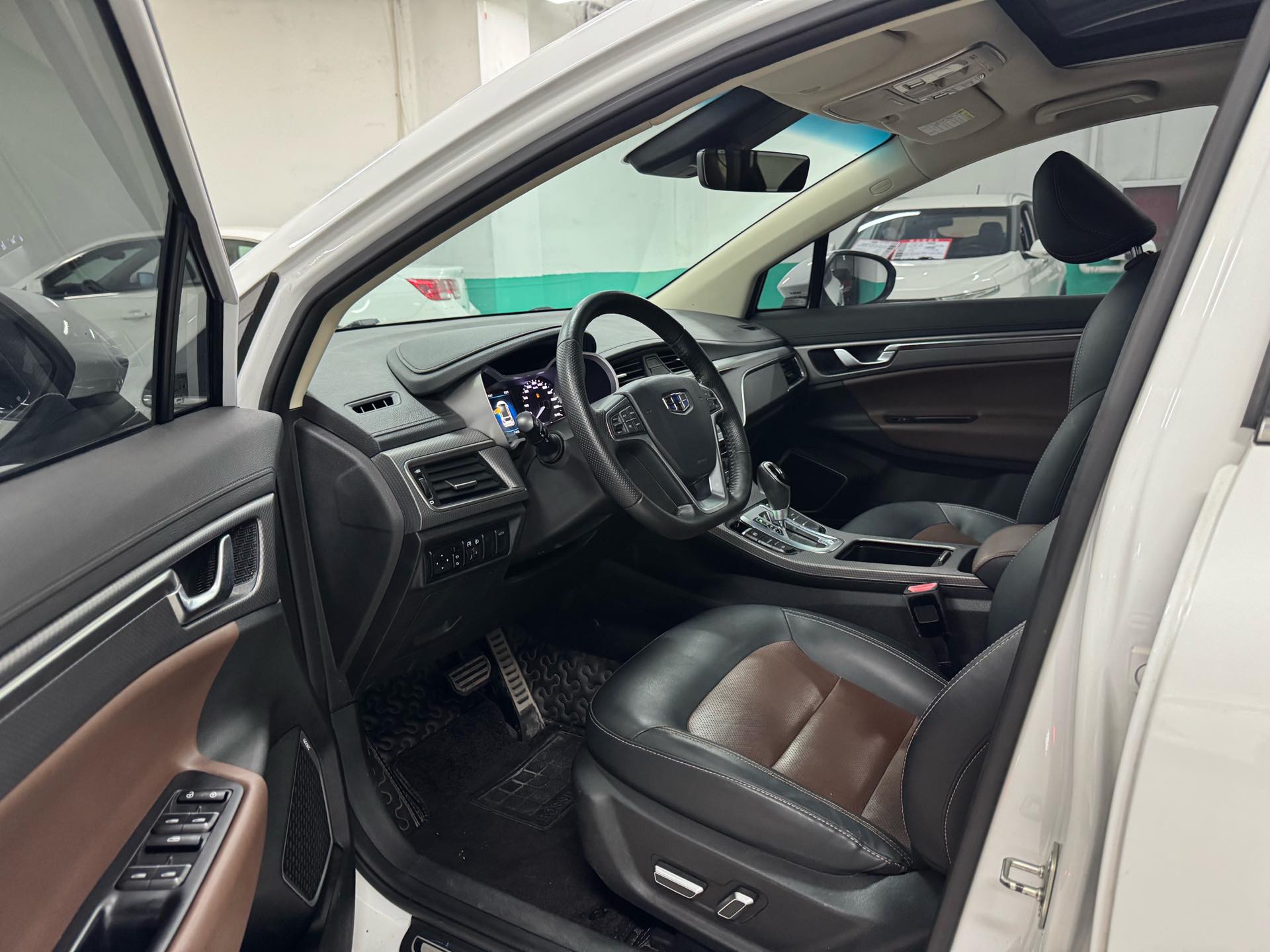 GEELY Emgrand GS 2017 car image #4