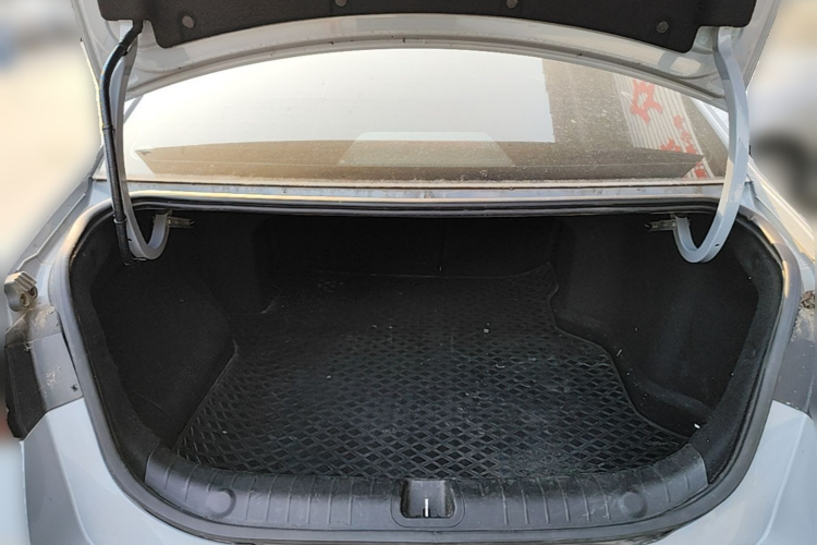 GEELY Emgrand L HiP 2022 immagine di auto #21