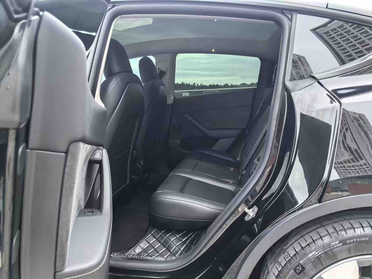 Tesla Model Y 2021 #5 Tesla Model Y 2021 car image #5
