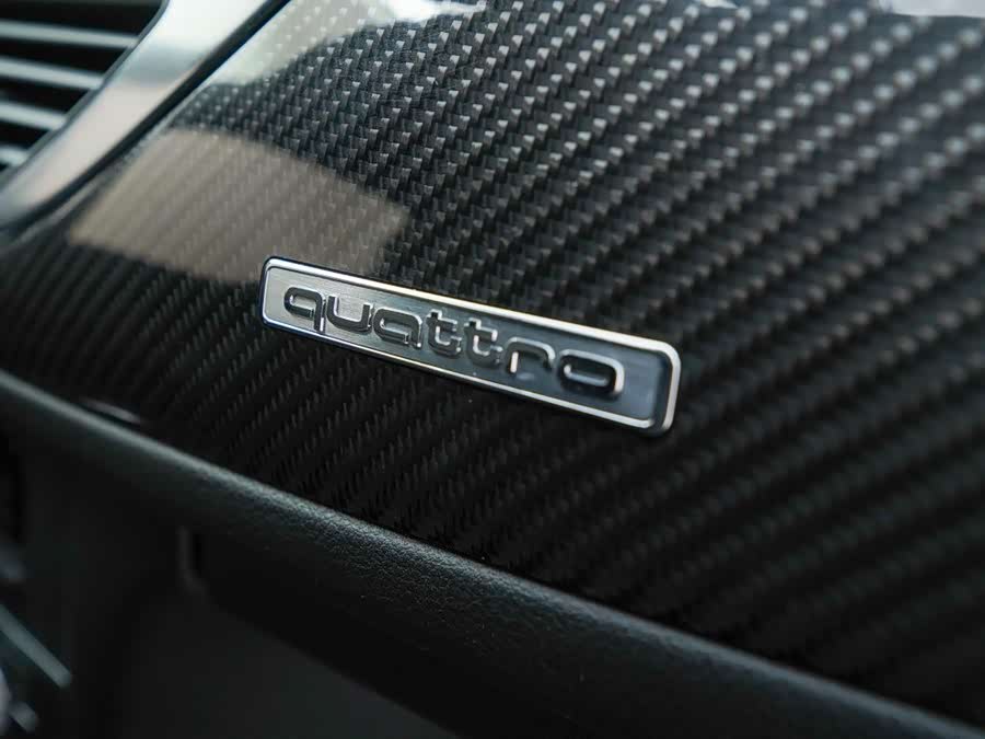 Audi RS 6 2019 car image #16