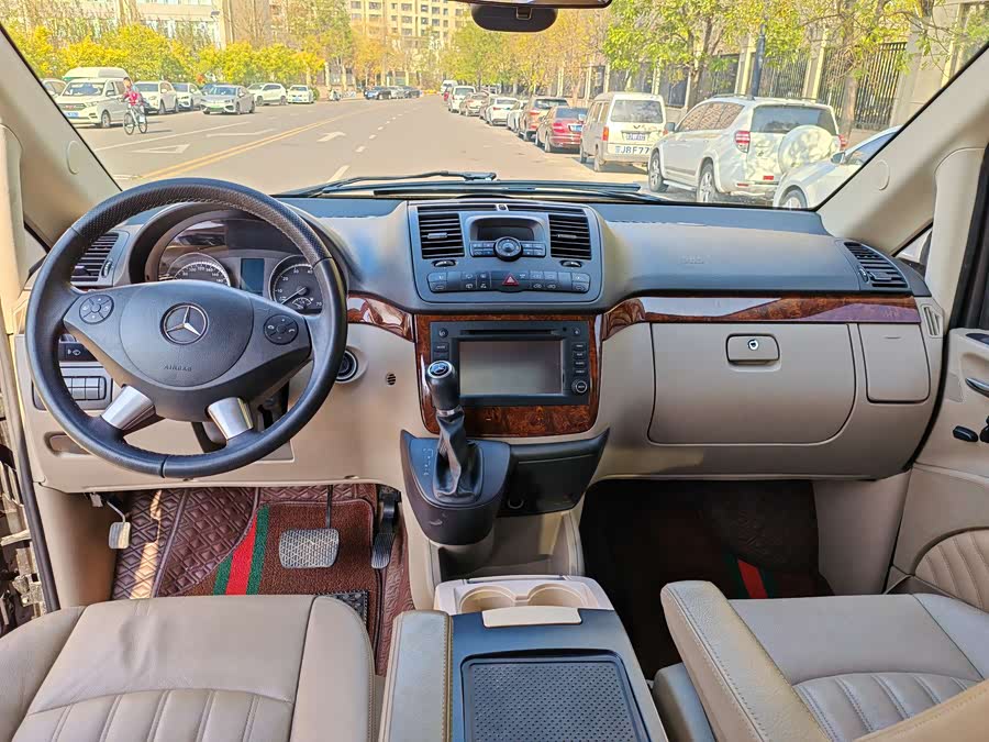 奔驰 唯雅诺 2013 汽车图片 #16