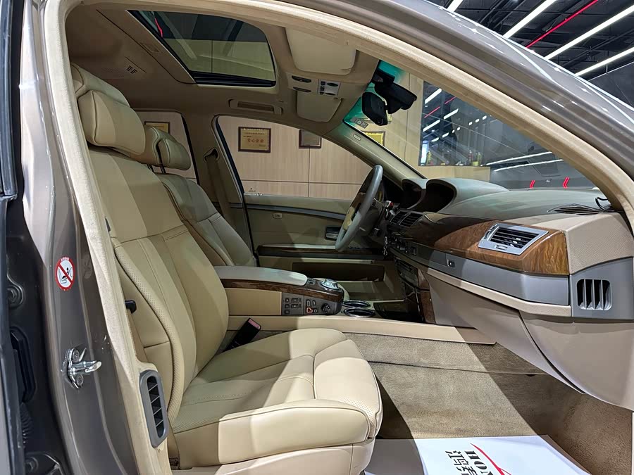 BMW 7 Series 2004 #16 BMW 7 Series 2004 car image #16