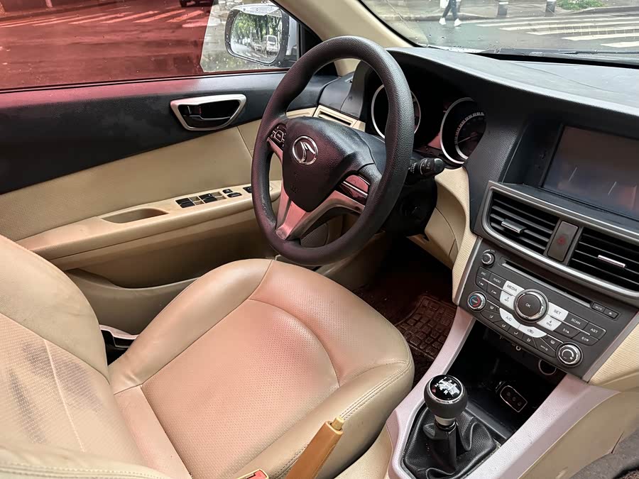 Soueast V5 Lingzhi 2013 #16 Soueast V5 Lingzhi 2013 car image #16