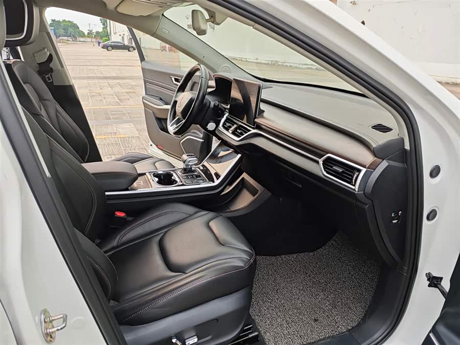 HongQi E-HS3 2019 #16 HongQi E-HS3 2019 car image #16