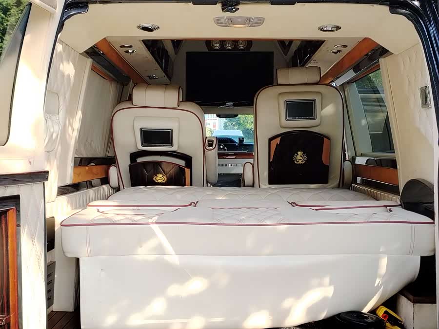 Ford E350 2011 imagem de carro #16