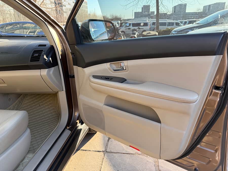 BYD S6 2012 изображение автомобиля #16