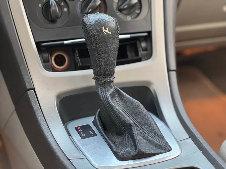 Ford Mondeo-Zhisheng 2011 car image #16