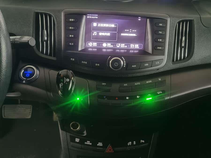 BYD e6 2017 #16 BYD e6 2017 car image #16