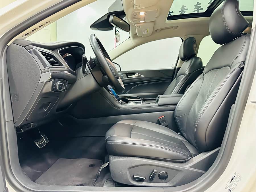 Ford Taurus 2021 car image #16