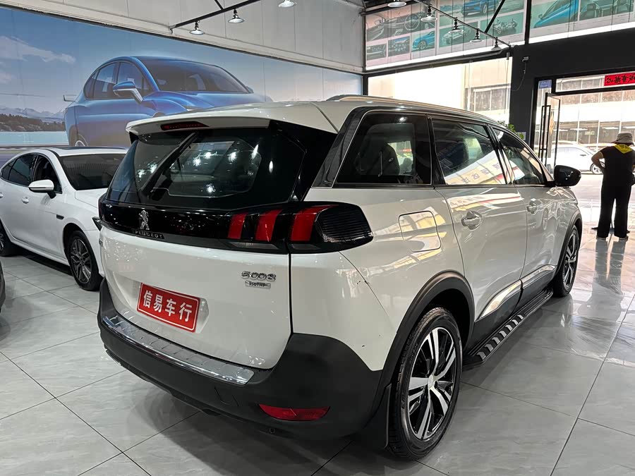 Peugeot 5008 2018 car image #16