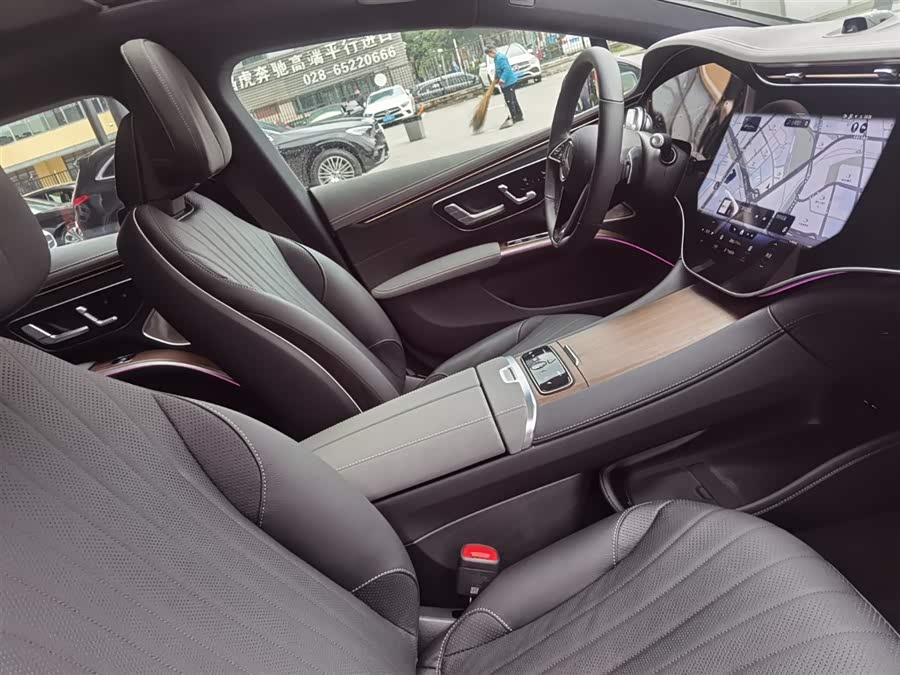 Mercedes-Benz EQS Class car image #16