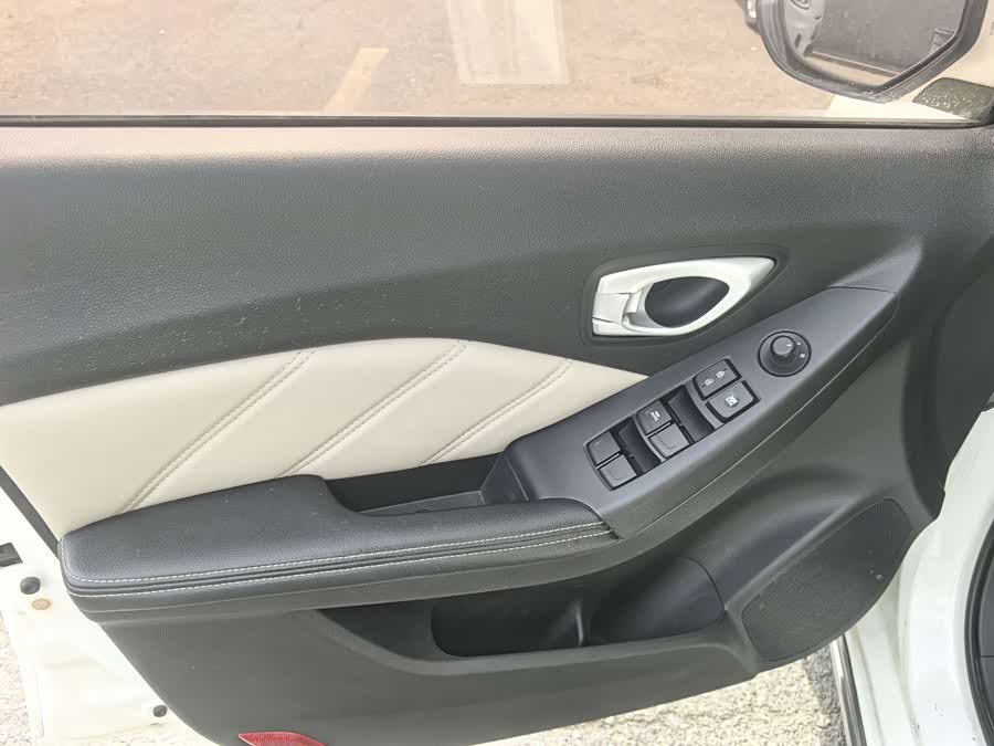 GAC Trumpchi GA3S 2015 car image #16