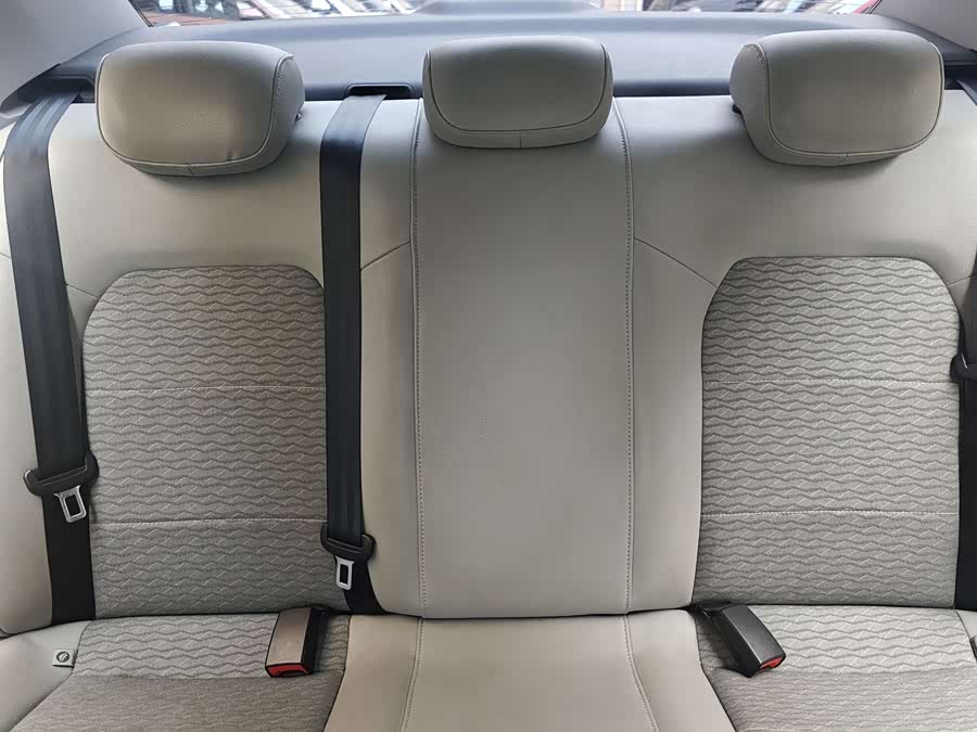 Skoda Rapid 2016 #16 Skoda Rapid 2016 car image #16