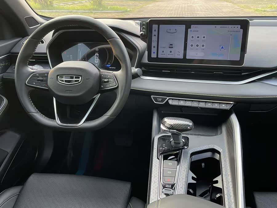 GEELY Monjaro MHEV 2024 car image #16