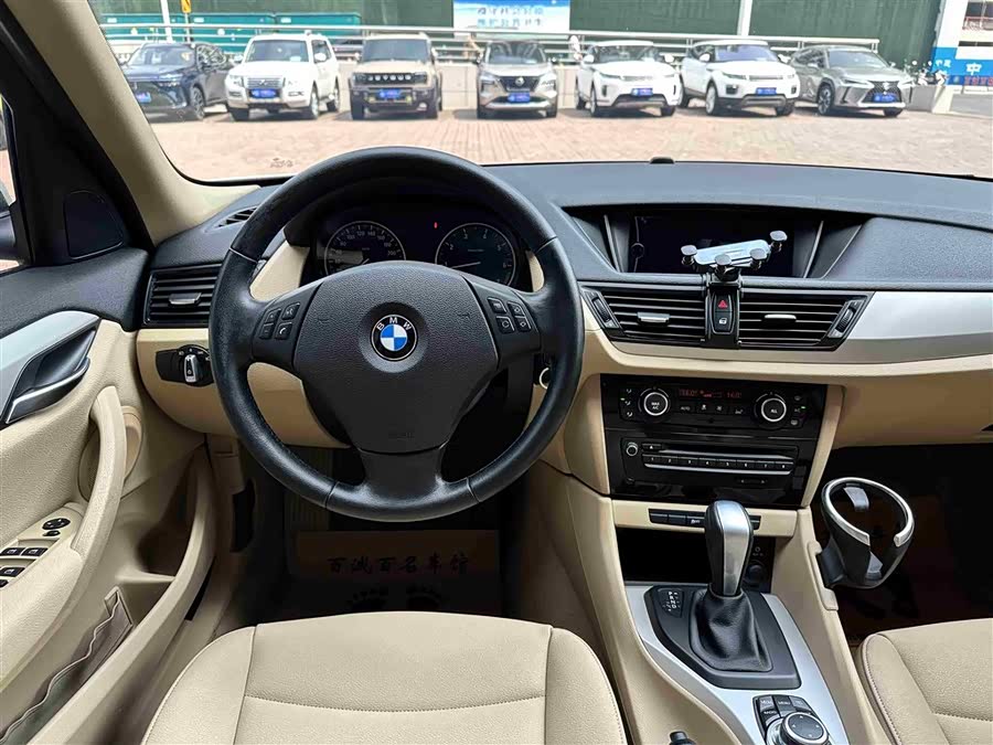 BMW X1 (Imported) 2013 car image #16