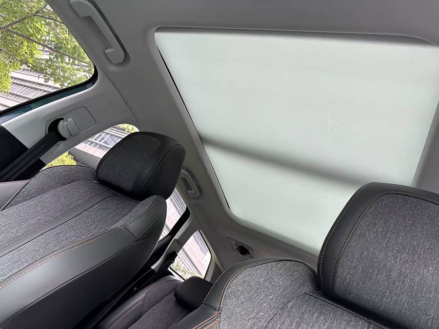 Peugeot 5008 2018 car image #16
