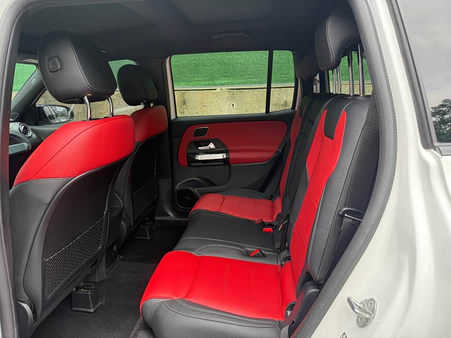 Mercedes-Benz GLB AMG 2023 immagine di auto #16