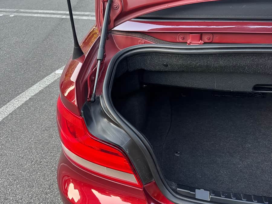 BMW 1 Series (Imported) 2012 car image #16