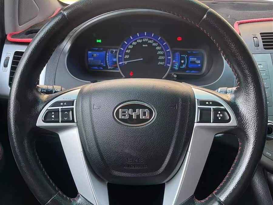 BYD S6 2015 #16 BYD S6 2015 car image #16