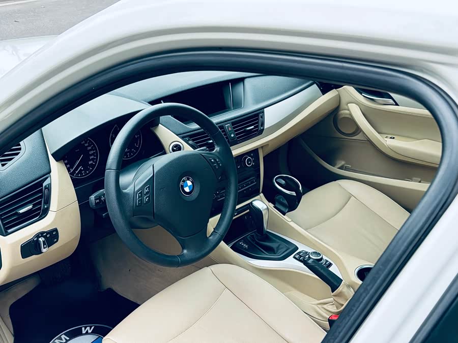 BMW X1 (Imported) 2013 car image #16