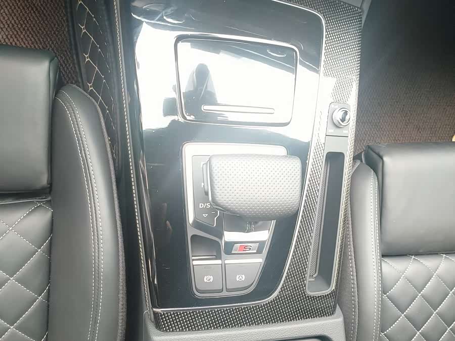 Audi SQ5 2023 immagine di auto #16