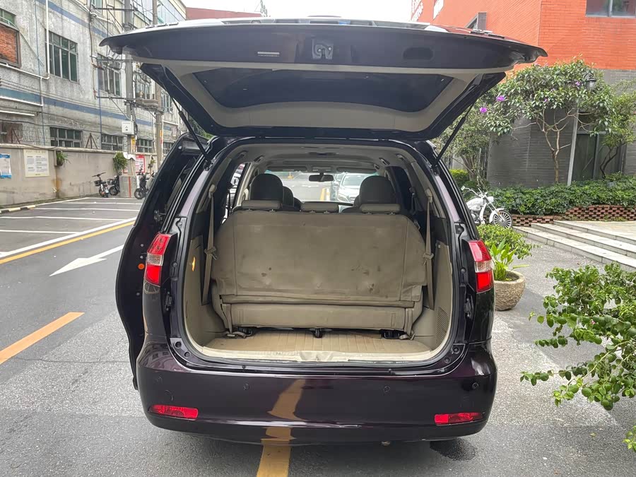 BYD M6 2018 صورة سيارة #16