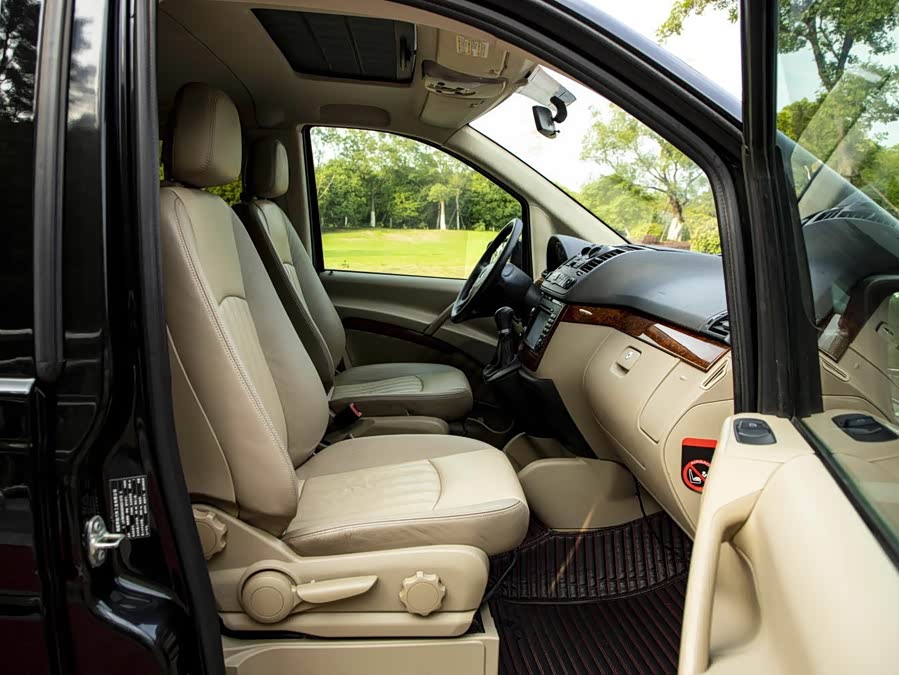 奔驰 唯雅诺 2013 汽车图片 #16