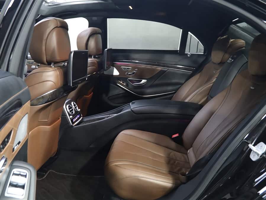 Mercedes-Benz S Class 2015 car image #16