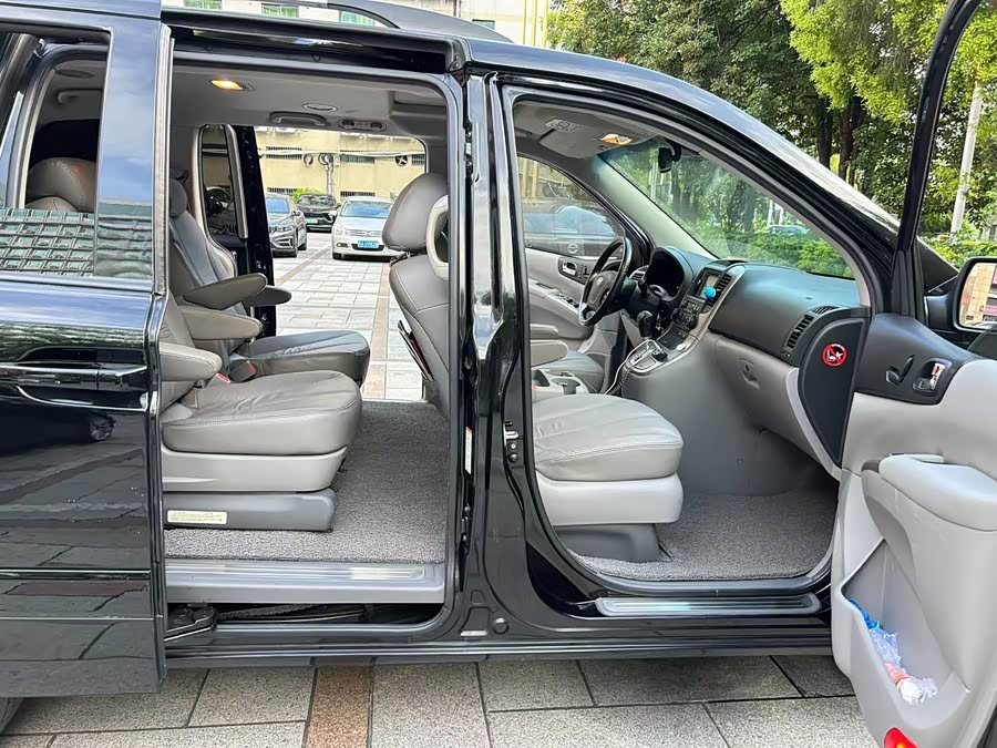 Kia VQ 2010 imagen de coche #16