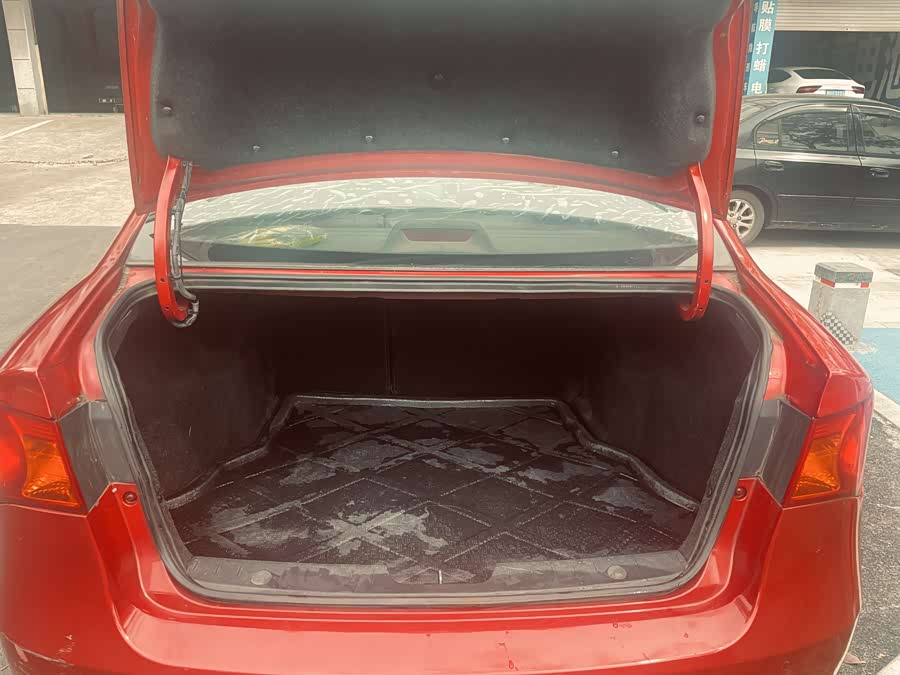 Roewe 350 2012 изображение автомобиля #16