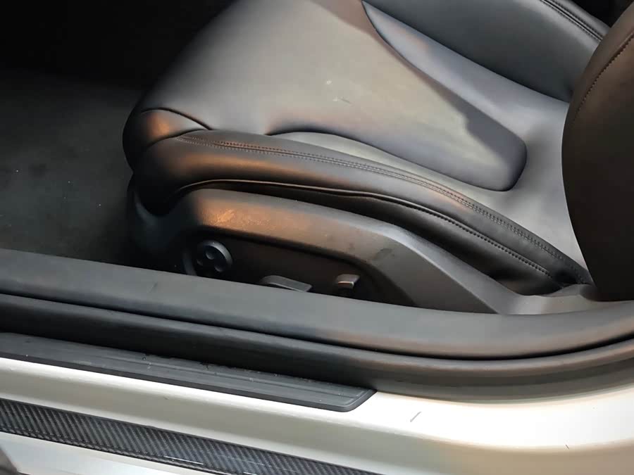 Audi R8 2012 immagine di auto #16