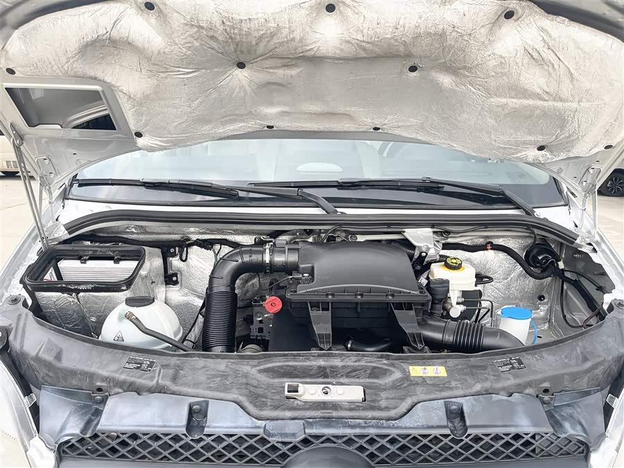 Mercedes-Benz Sprinter 2014 car image #16