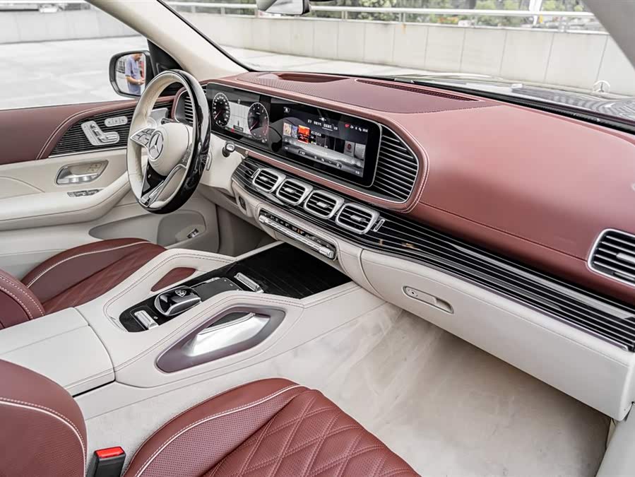 Mercedes-Benz Maybach GLS 2024 car image #16