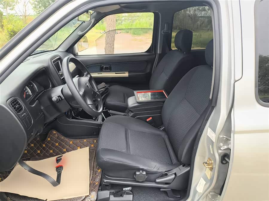 日产 日产帕拉丁 2016 汽车图片 #16