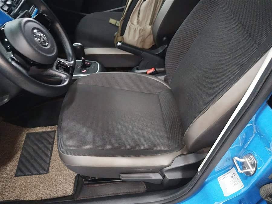 Volkswagen up! 2016 imagem de carro #16